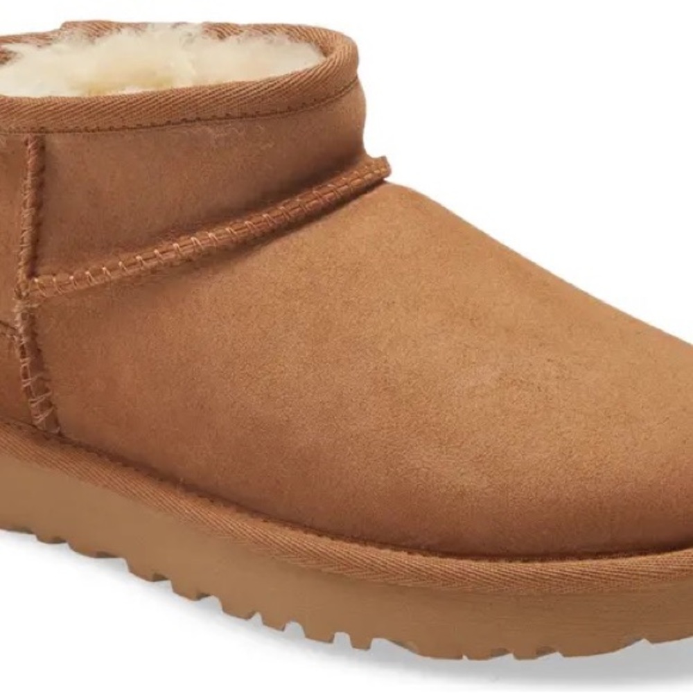 Ugg Ultra Mini Classic Boot size 7